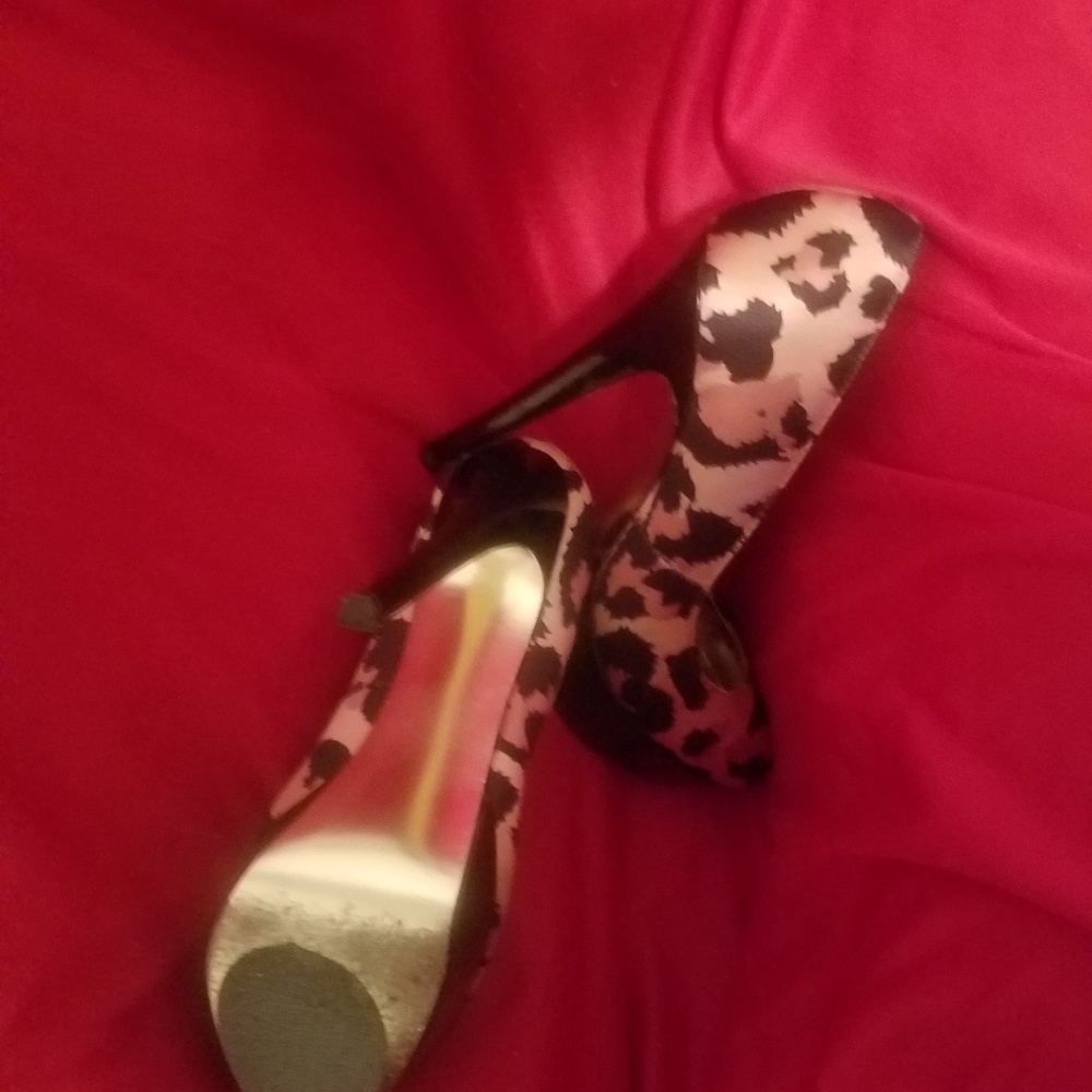 Bebe leopard print pumps - Picture 4 of 4